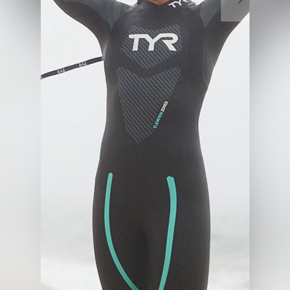 Women’s TYR Hurricane Wetsuit - NWT! - Picture 6 of 10